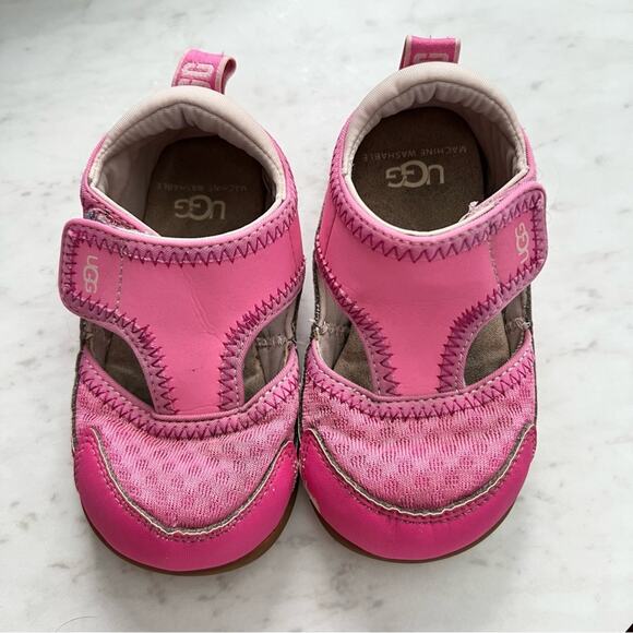 UGG Delta Closed Toe Toddler Baby Sandal Size 7 - Picture 2 of 10